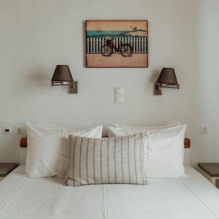 Galazio Seaside Apartments Livadakia Екстериор снимка