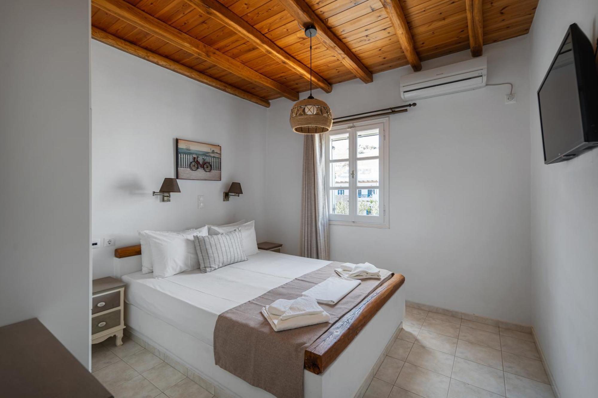 Galazio Seaside Apartments Livadakia Екстериор снимка