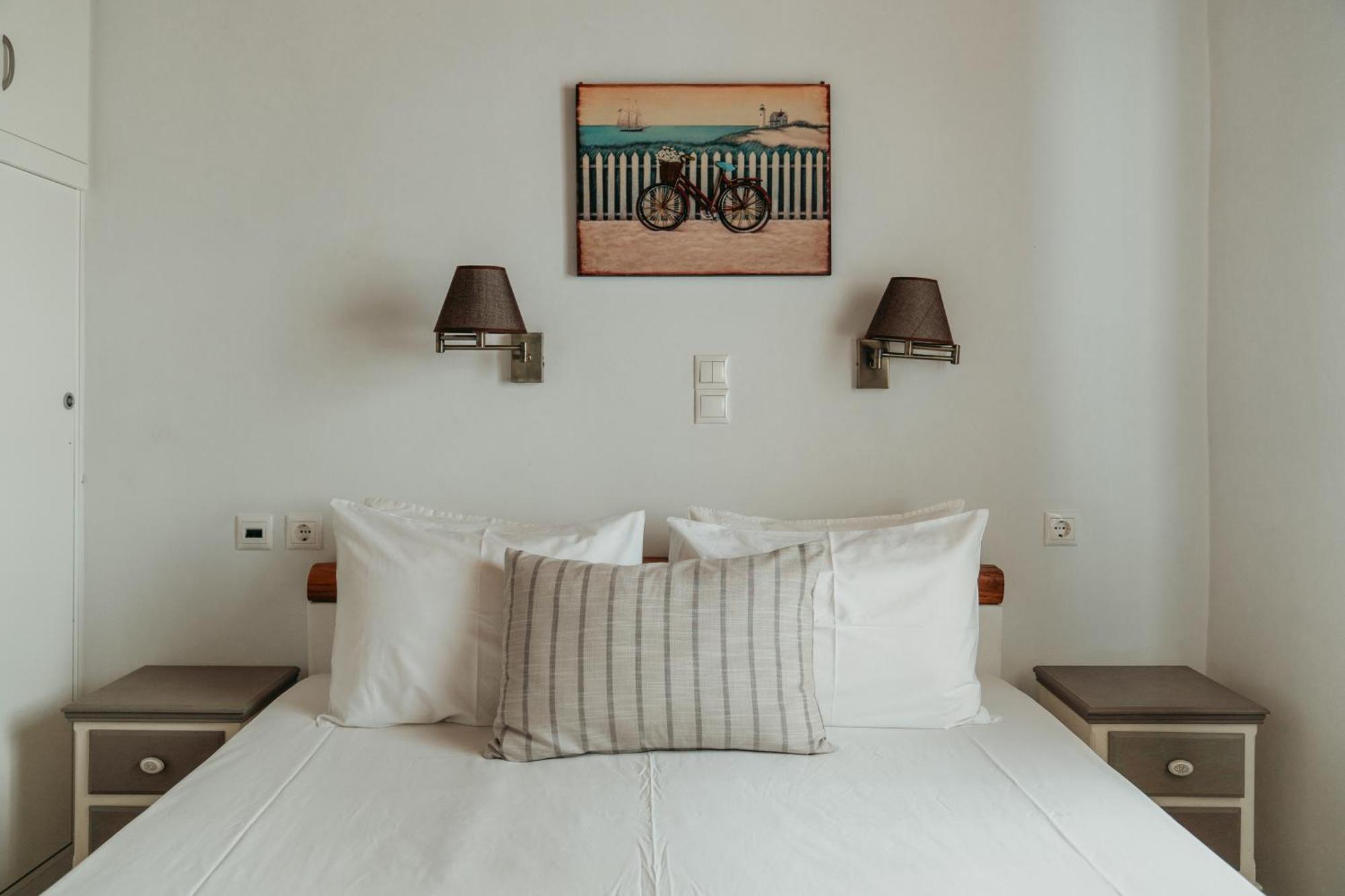 Galazio Seaside Apartments Livadakia Екстериор снимка