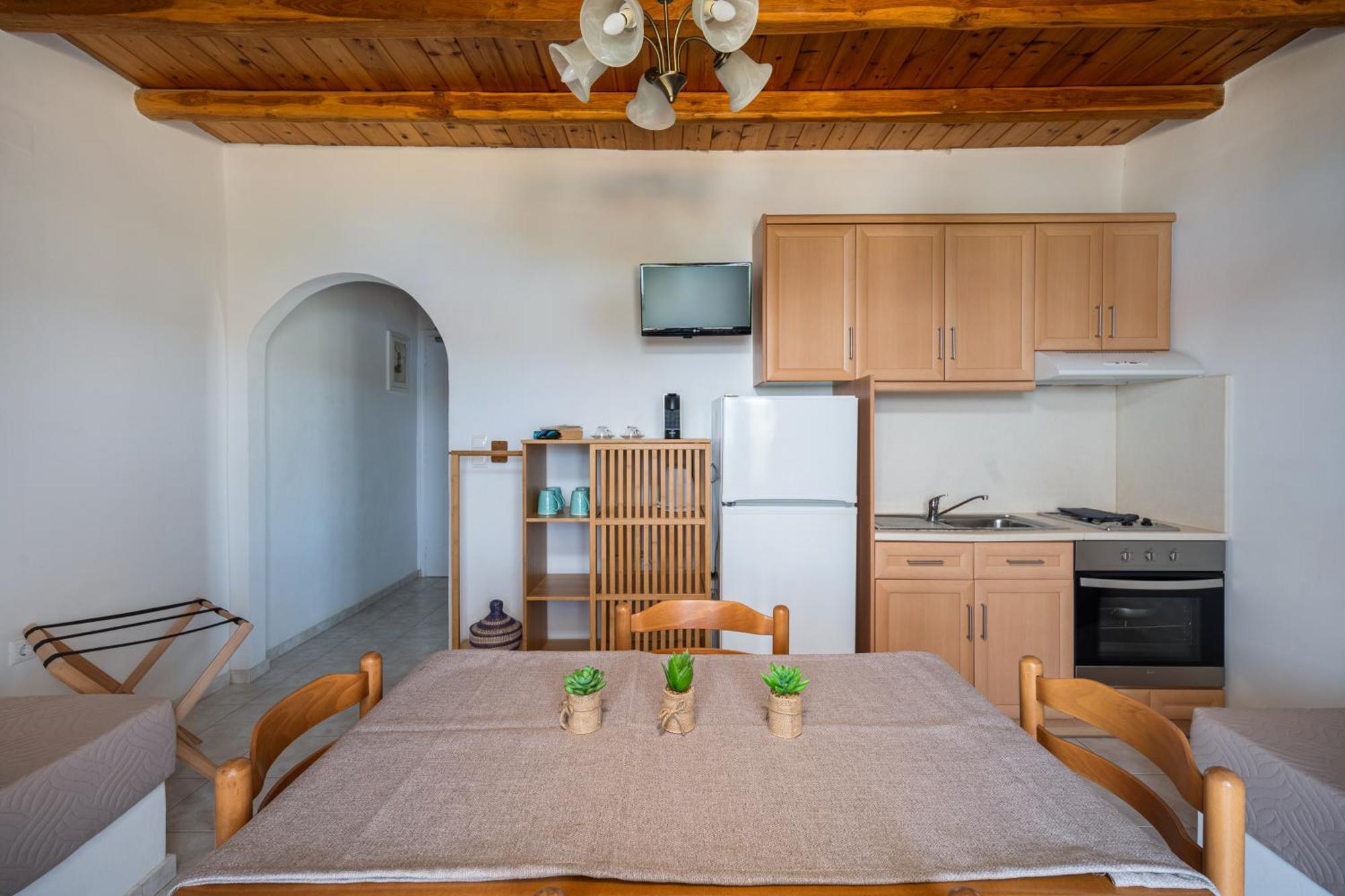 Galazio Seaside Apartments Livadakia Екстериор снимка