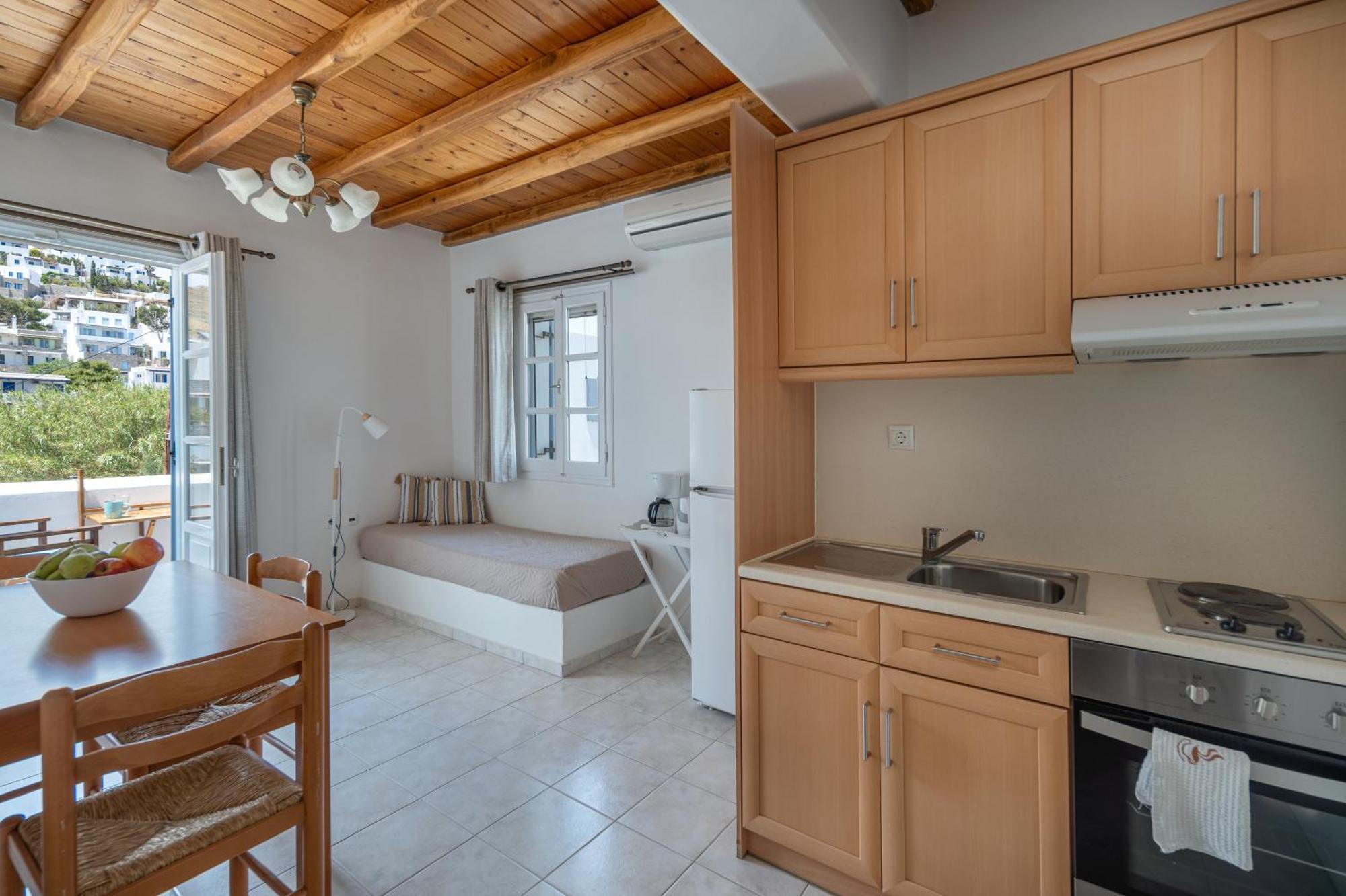 Galazio Seaside Apartments Livadakia Стая снимка