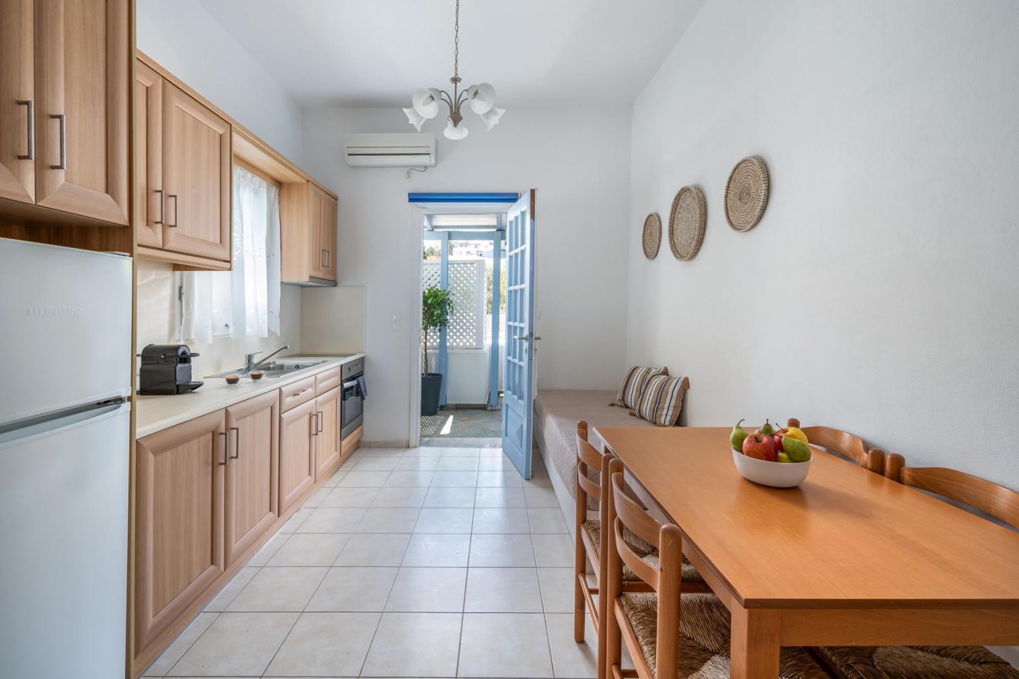 Galazio Seaside Apartments Livadakia Екстериор снимка