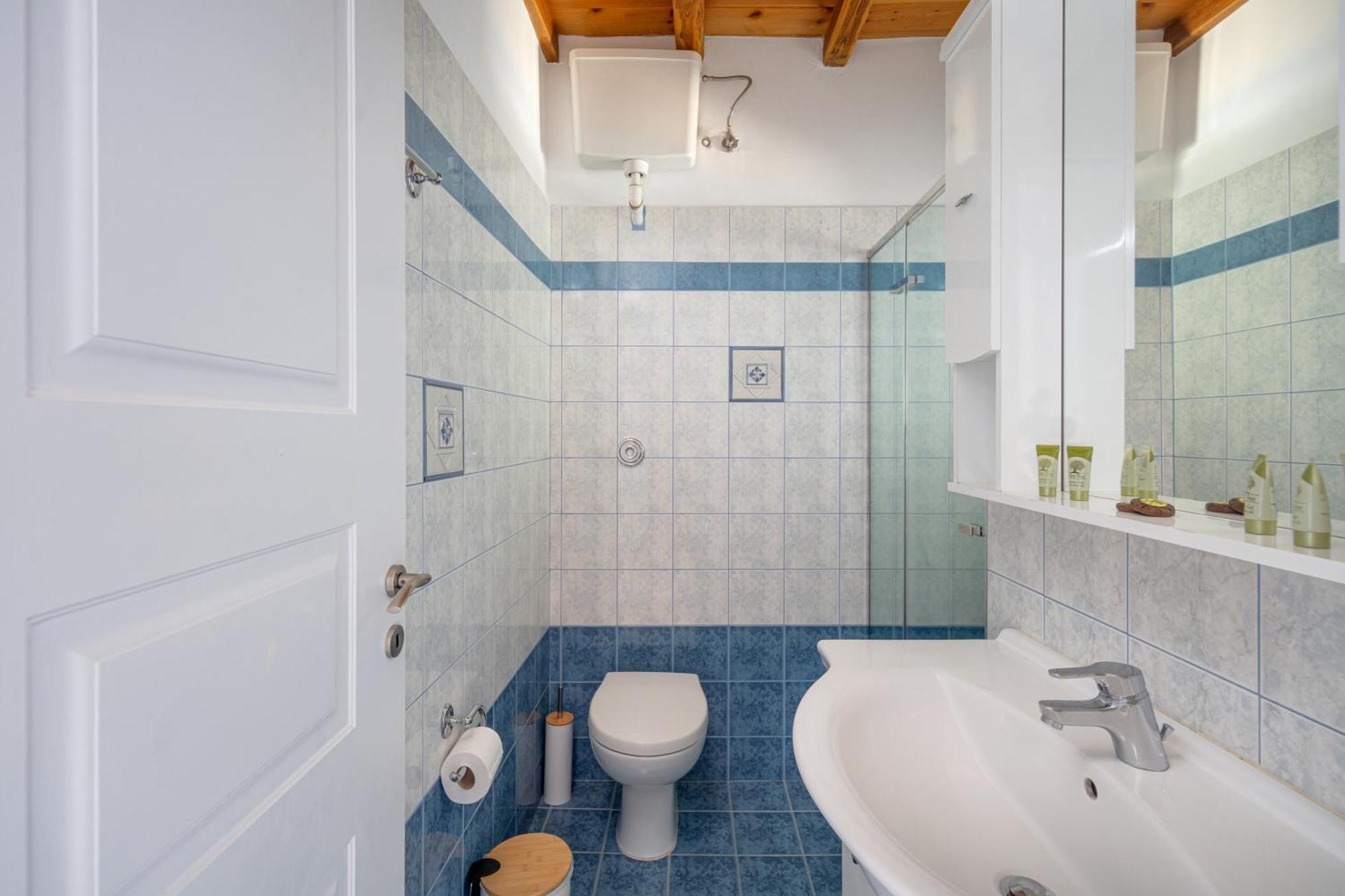 Galazio Seaside Apartments Livadakia Екстериор снимка